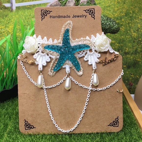Starfish White Lace Necklace - Picture 2 of 8